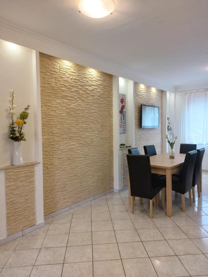 Apartmancentrum غيولا المظهر الخارجي الصورة